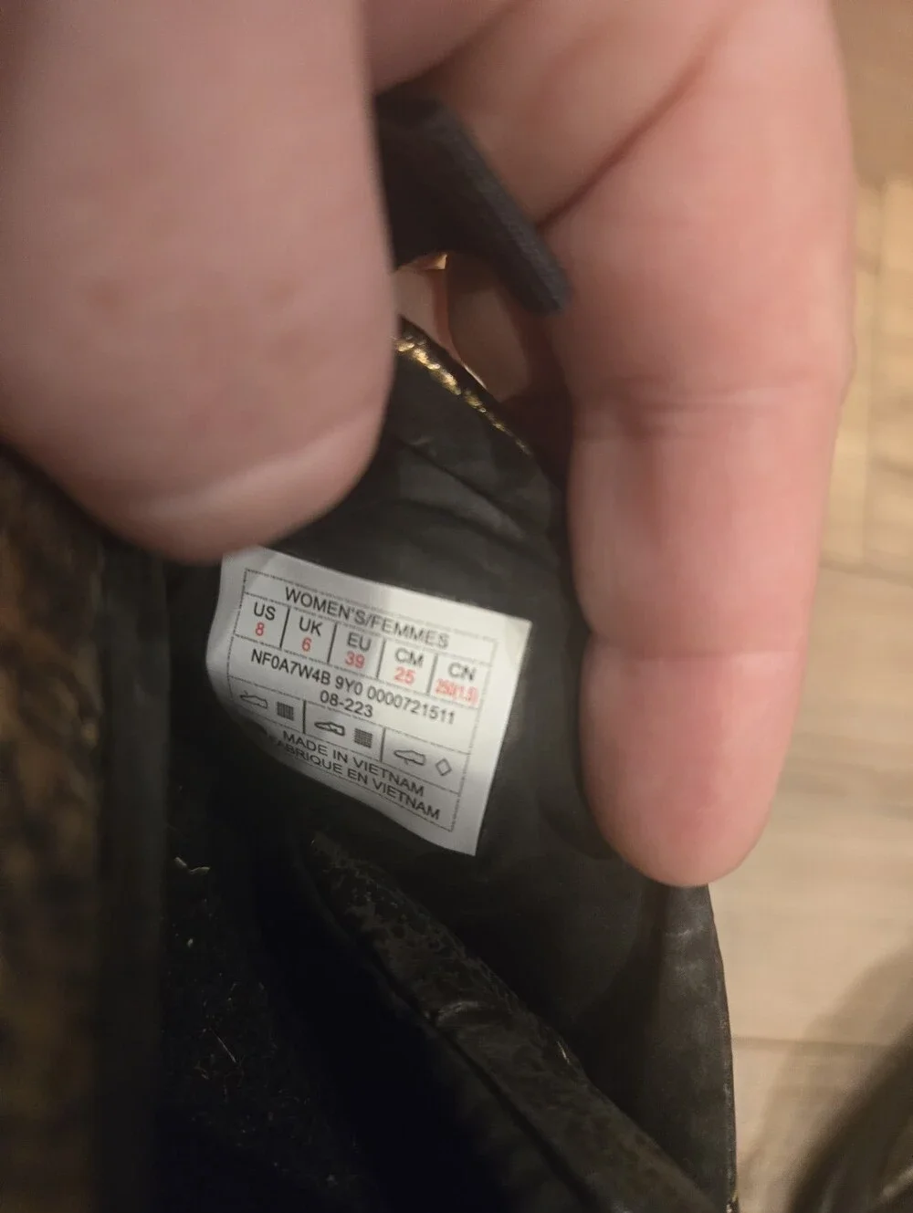 Women’s The North Face Gold Slip‑On Shoes • Size 8